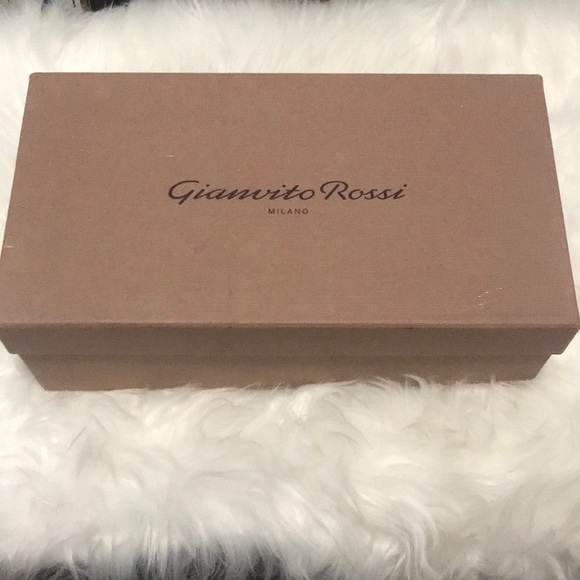 Gianvito Rossi Nappa Prune genuine leather pumps, size 40, New in box, $400 - Picture 4 of 11